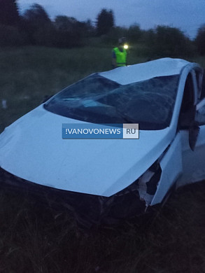 Машину искорежило в жестком ДТП под Тейковом