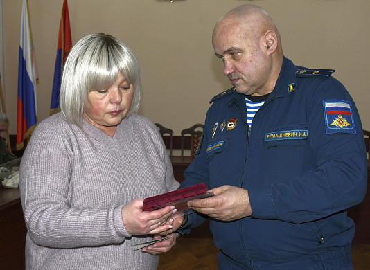  В Шуе вручили ордена Мужества семьям погибших на СВО героев 
