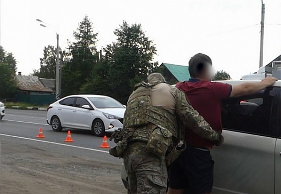  Ивановец незаконно сбыл автомат Калашникова 