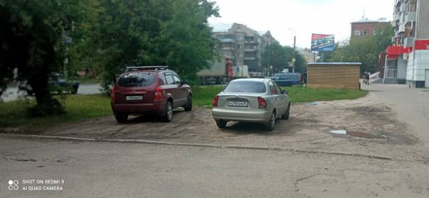 Жительница Иванова недовольна незаконными парковками