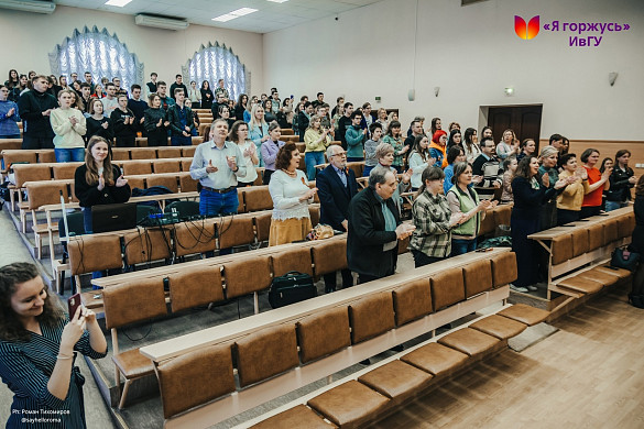 Студенты ИвГУ воплотили трудности военного времени на сцене
