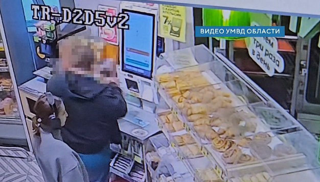 Директор ивановского магазина  задержала грабителя