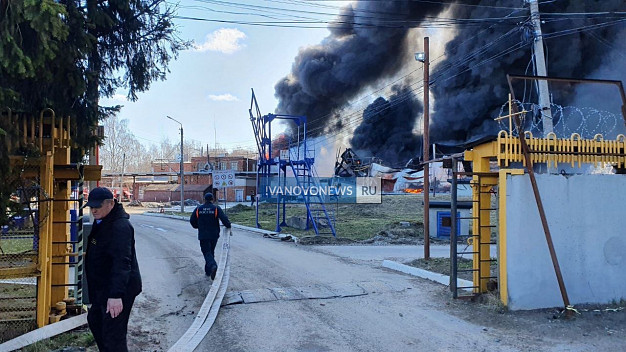Во время пожара на кинешемском химзаводе пострадал человек