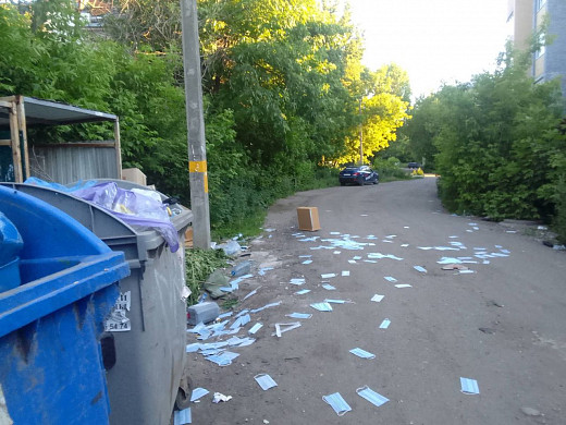 В Иванове на помойке оказались тысячи новых медицинских масок
