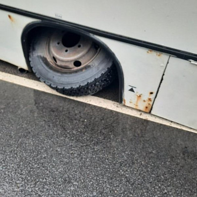 На трассе Иваново-Ильинское у рейсового автобуса на ходу отвалилось колесо