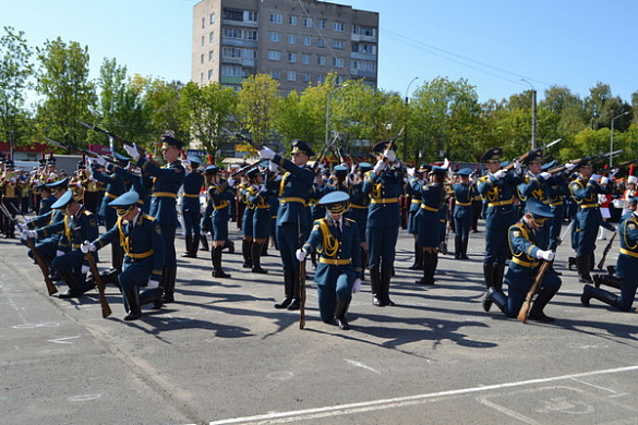  Первокурсники Ивановской пожарно-спасательной академии приняли присягу на верность Родине 