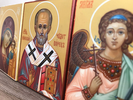 Палехские художники написали образки для участвующих в спецоперации военных 