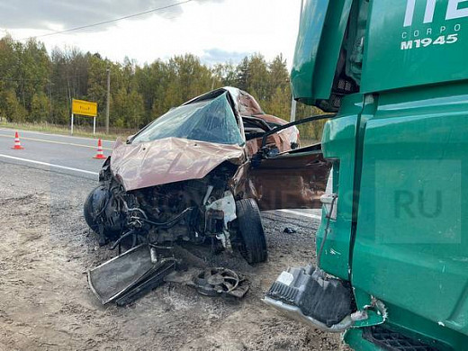  На окружной дороге в Шуе в жестком ДТП погибла женщина 