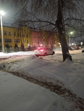 Администрация до сих пор не выполнила заявку на расчистку снега