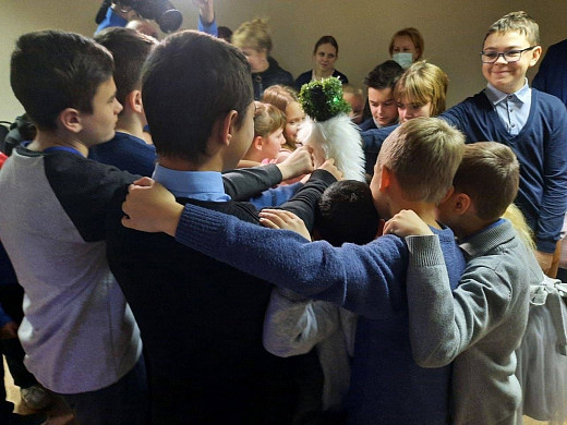 В Иванове дети-беженцы из ЛДНР и Украины попросили в подарок лего, самокаты, ролики и КАМАЗ