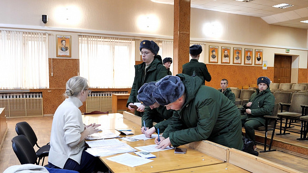 Первые призывники из Ивановской области отправились к местам службы