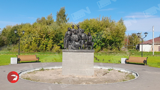  В Нерли появился памятник царской семье 
