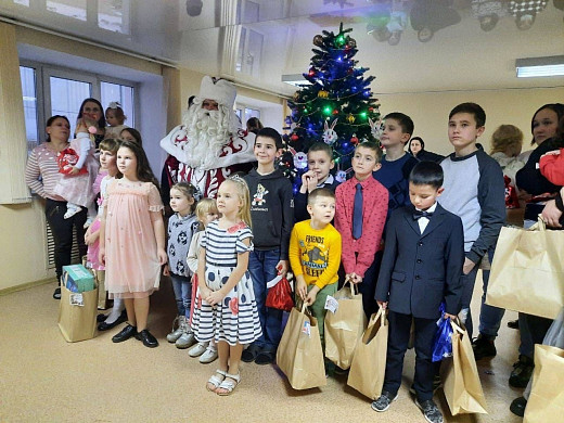 В Иванове дети-беженцы из ЛДНР и Украины попросили в подарок лего, самокаты, ролики и КАМАЗ