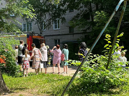  В Иванове из-за брошенного окурка пришлось эвакуировать 10 человек 