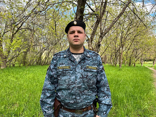 В Комсомольске судебный пристав  помог мужчине, которому стало плохо