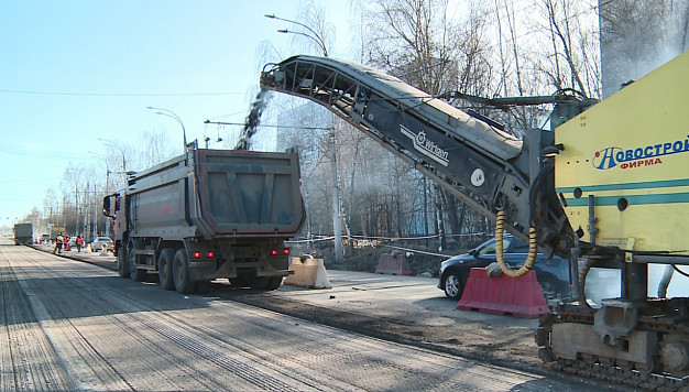 Асфальт на улице Лежневской в Иванове начали фрезеровать