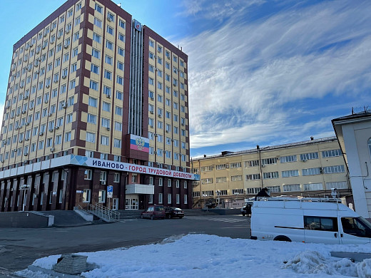 Ивановская полиция на площади Революции готовится к своей спецоперации