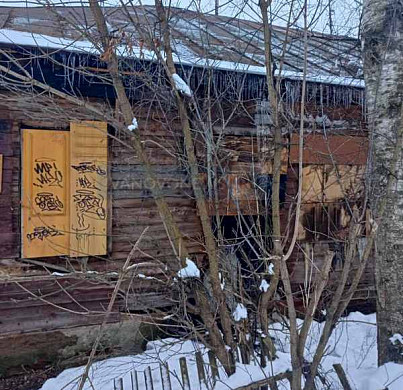  Дом на Сортировке, где рухнул потолок, несколько раз горел