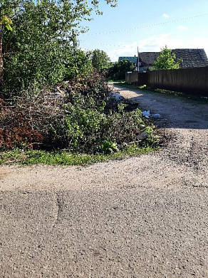 В Родниках контейнерная площадка установлена в нарушении всех норм