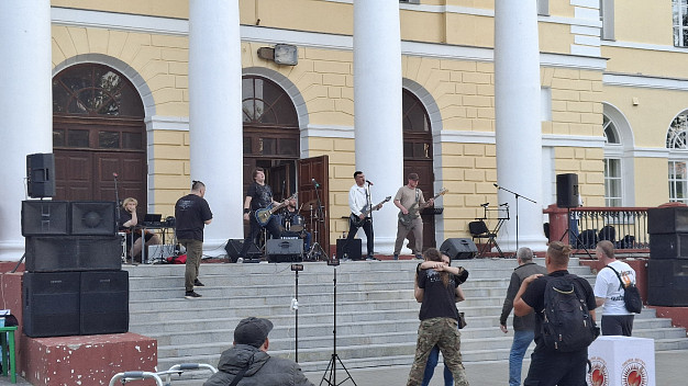 В Вичуге семь групп со всей области выступили на благотворительном фестивале