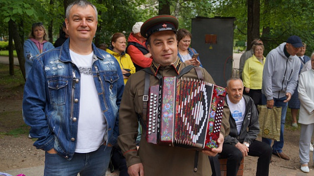 В Ивановском парке прошел фестиваль в честь памятника гармони