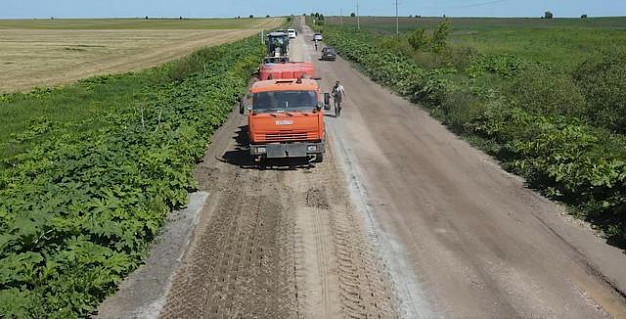 Дорогу Осановец-Загорье ремонтируют методом холодного ресайклинга