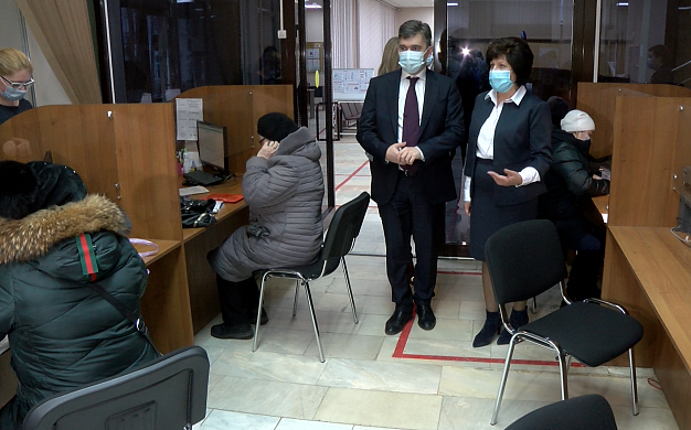 В Ивановской области планируют повысить зарплату соцработникам
