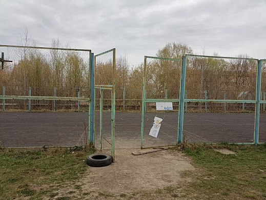 В Пестяковском районе обнаружили опасную детскую площадку