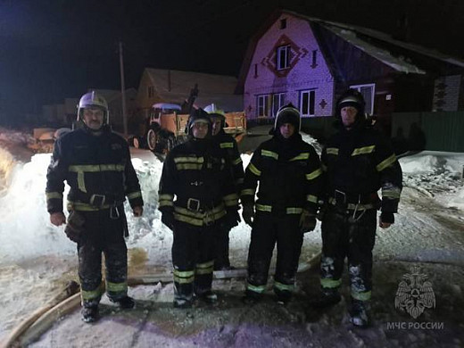  В Ивановской области пожарным удалось отстоять от огня жилой дом 