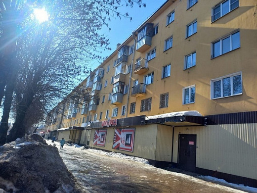 В Иванове наледь с крыши упала на девочку 