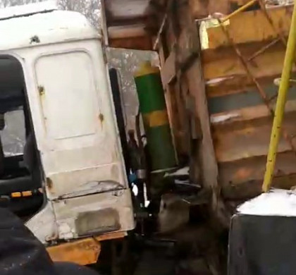  В Иванове грузовик врезался в поезд 
