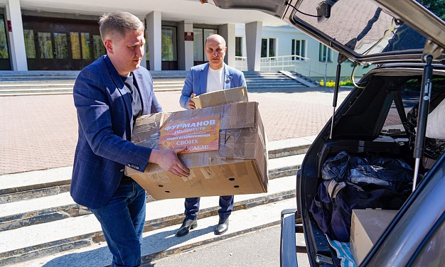 Жители Фурмановского района отправили бойцам автомобиль с гумпомощью