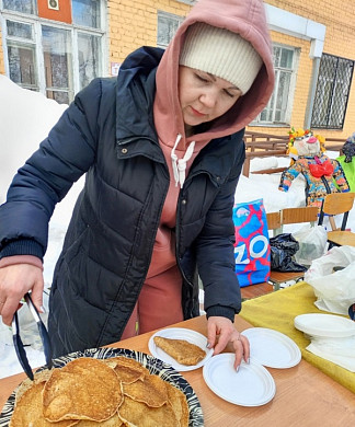  В Иванове начали праздновать Масленицу 