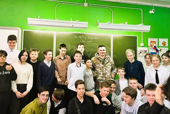 Боец поблагодарил ивановских школьников за письма поддержки 
