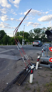 В Ивановской области автомобилистка протаранила шлагбаум