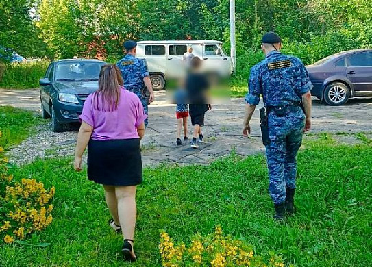  В Ивановской области приставы Ивановской области изъяли у матери двоих детей 