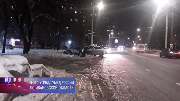  В Иванове водитель въехал в столб и скрылся 