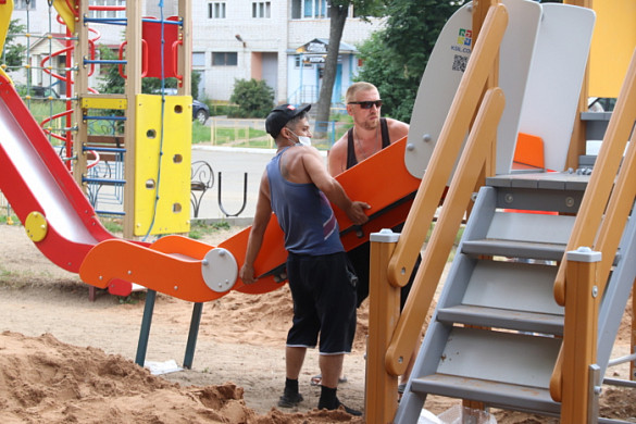 В детском городке на аллее Меланжистов установят новый игровой комплекс