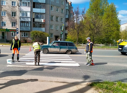  В Иванове началось обновление разметки пешеходных переходов 