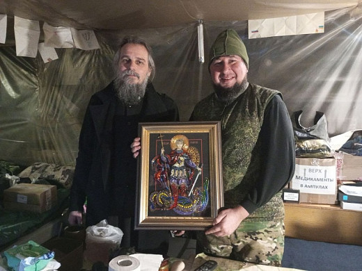Настоятель кинешемского храма побывал на передовой и освятил штаб