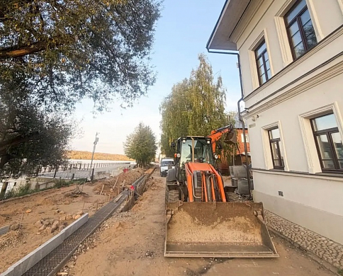 В Плесе ремонтируют Нижнюю Набережную