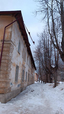 На Сортировке школьники каждый день ходят по опасной дороге