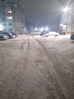 Из-за бесхозной нерасчищенной дороги страдают автолюбители