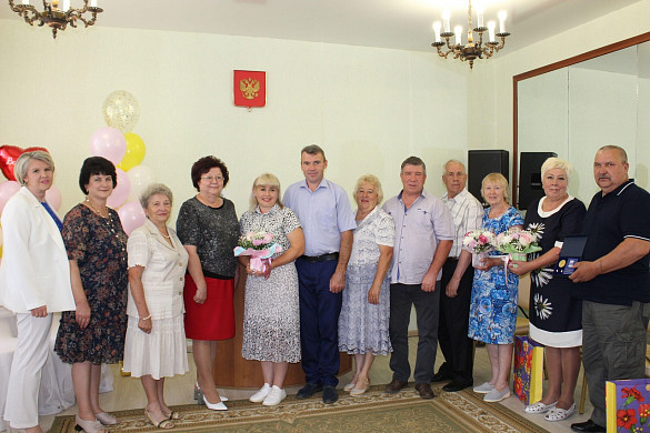 В День семьи, любви и верности в регионе было заключено более 70 браков