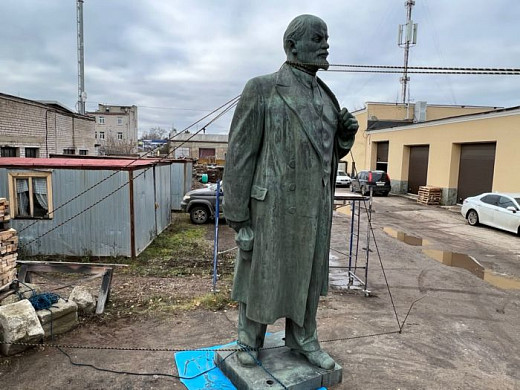 Памятник Ленину вернут на место в конце ноября