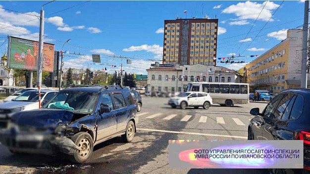 В Иванове три человека пострадали в ДТП