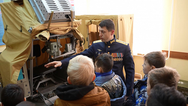Ивановские десантники исполнили новогоднее желание школьника