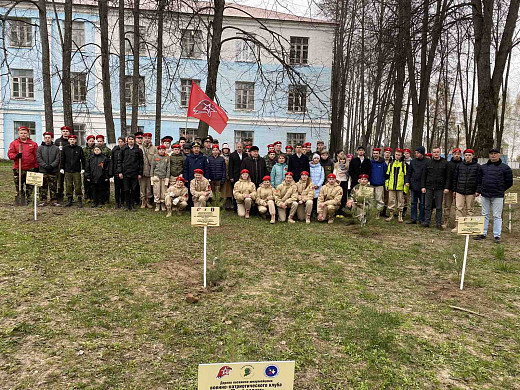На военном аэродроме «Северный» высадили именные деревья в память о погибших солдатах