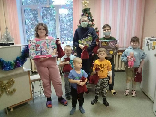  В Иванове Дед Мороз посетил маленьких пациентов областной больницы 
