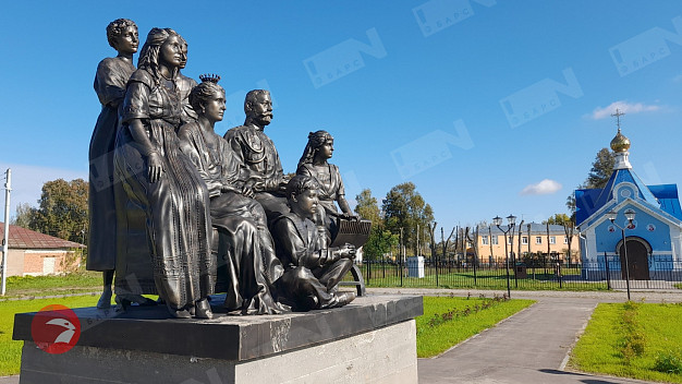  В Нерли появился памятник царской семье 